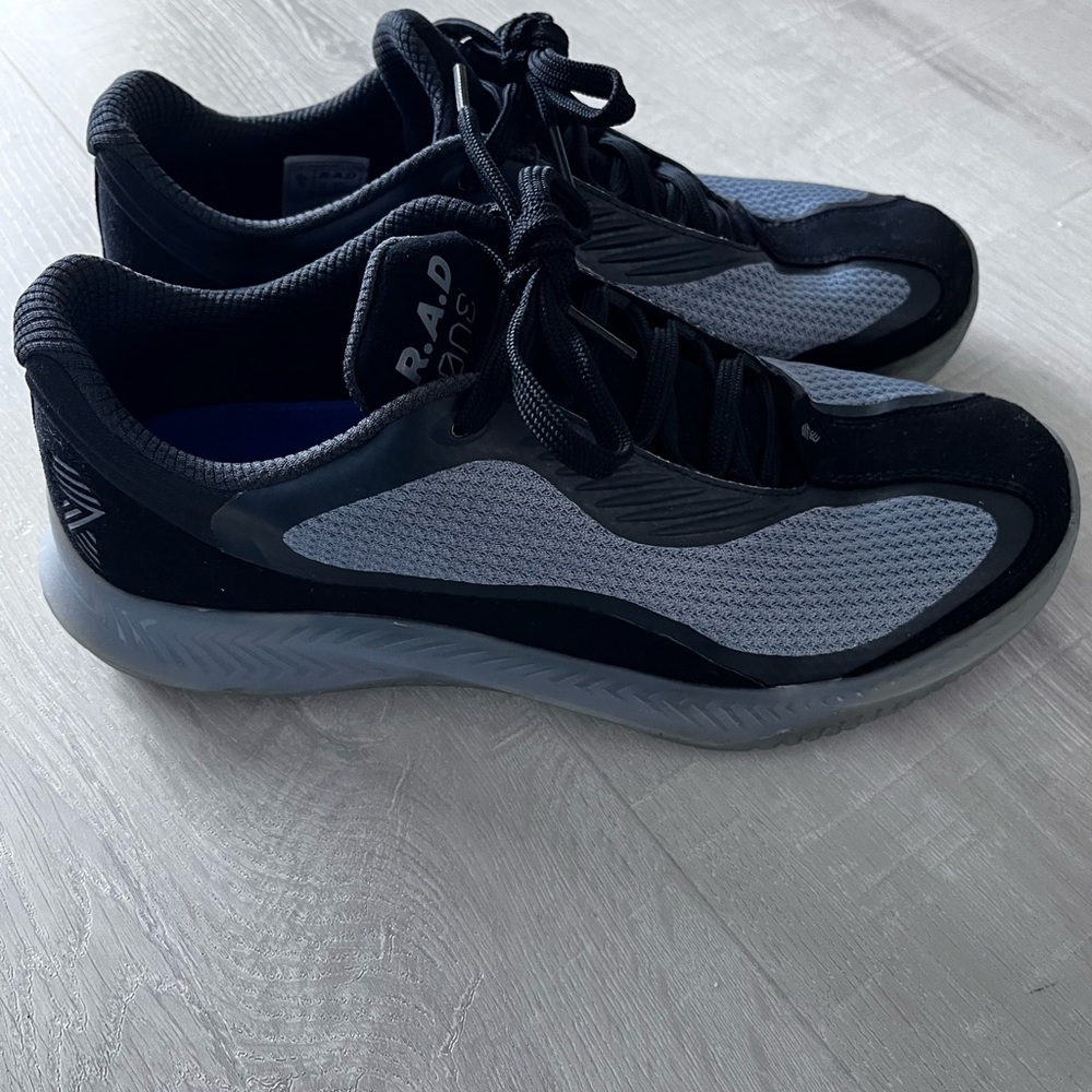 R.A.D Global R.A.D ONE Sneakers